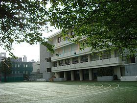 青山小学校