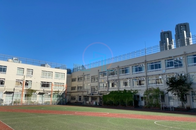 西新宿小学校