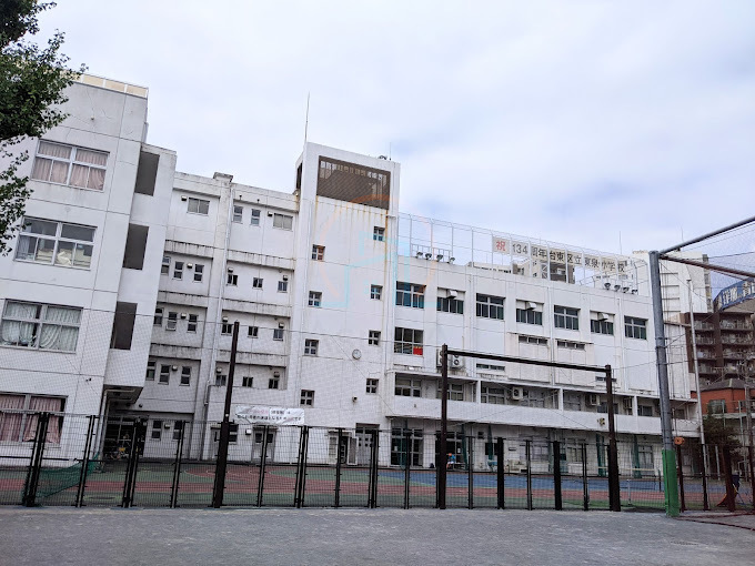 東泉小学校