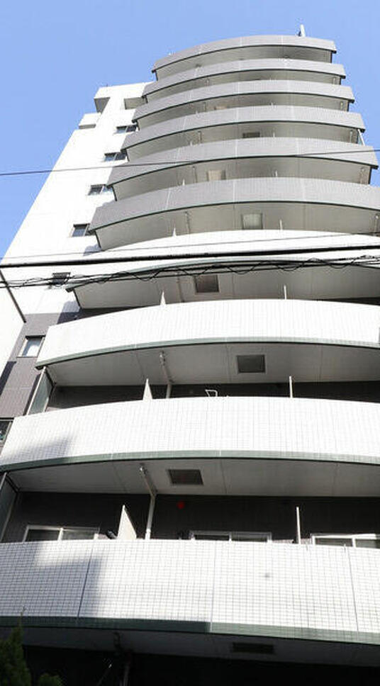 ラルジュマノワール