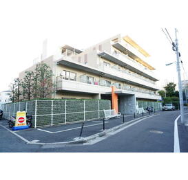 メゾン・ラフィーネ