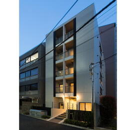 ソレーユ四谷三丁目