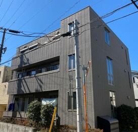 メゾンローリエ