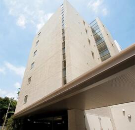 パークフラッツ市谷台町坂