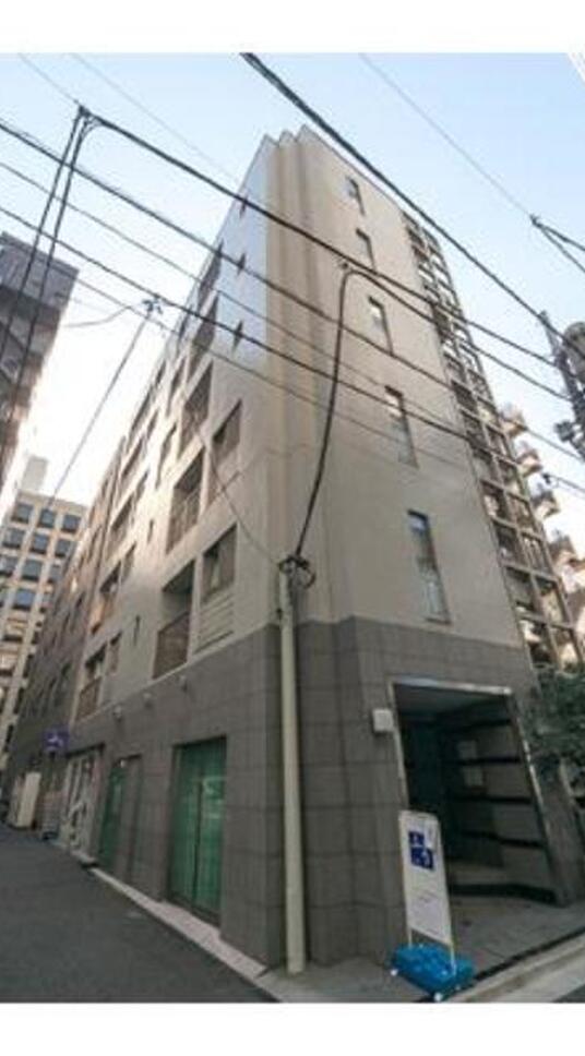 レオーネ三越前