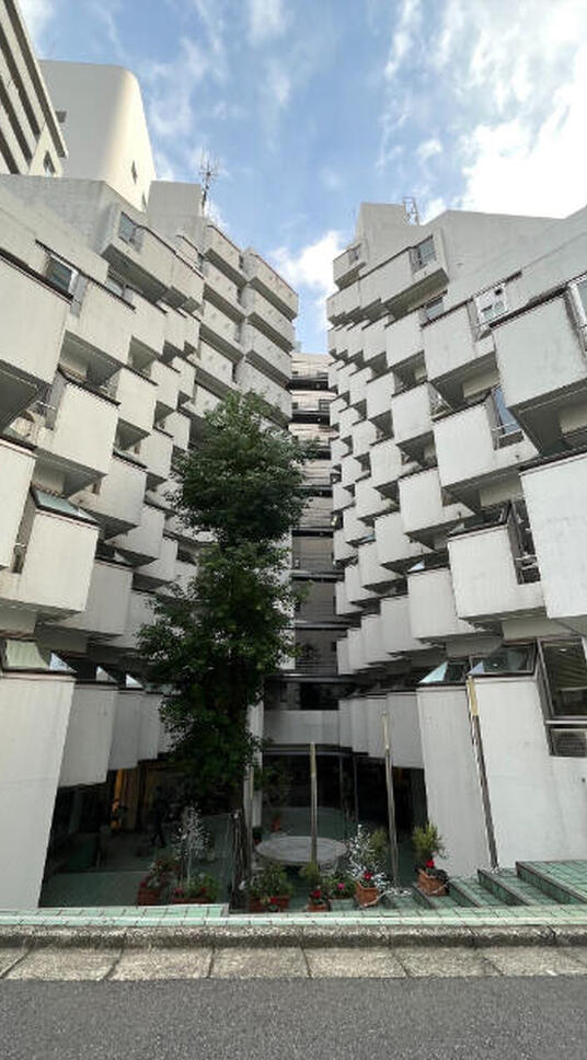 ビラ・モデルナ