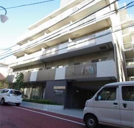 フロレスタアヤメ