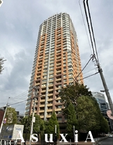 青山パークタワー