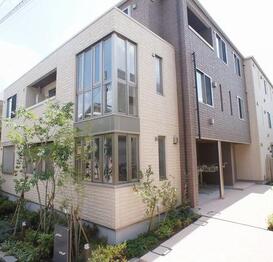 ヴォーヌング平町1