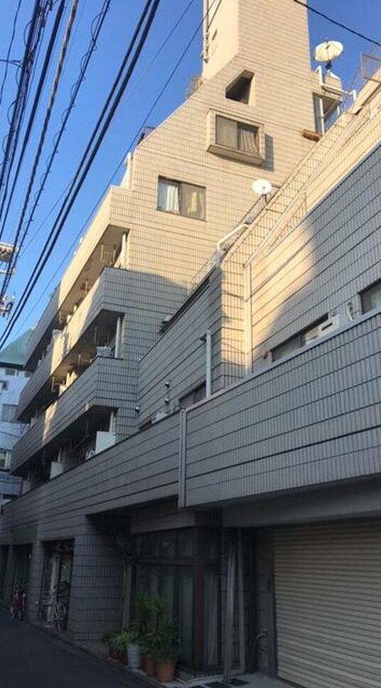 アーミーヒルズ