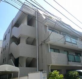 THE URBANE COURT