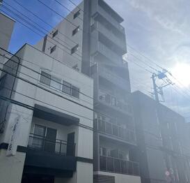 エストゥルースプラス三ノ輪