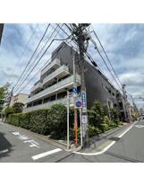 J.リヴェール学芸大学