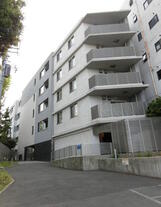 コスモリード新宿余丁町