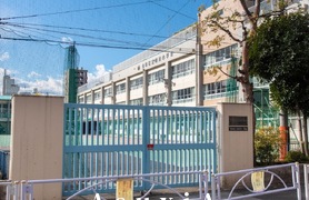 横川小学校