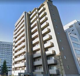 レニエラヴェルトゥ