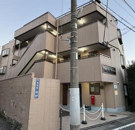 プラザ・ドゥ・モトヤ