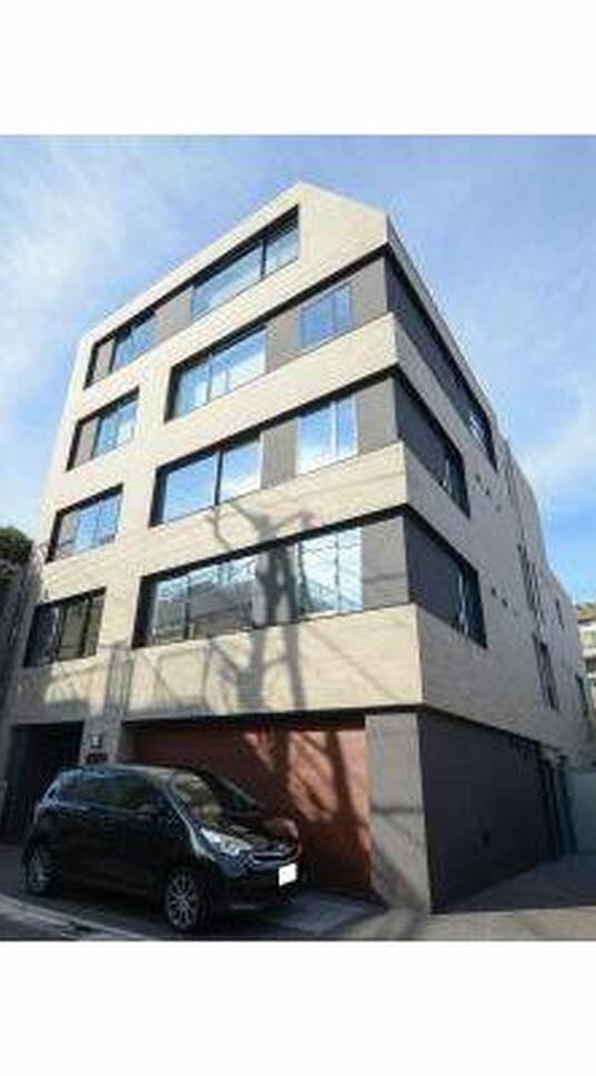 BEEVALLEY YOYOGIUEHARA