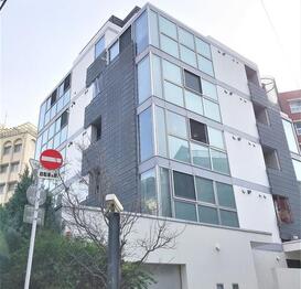 コンフォルティス