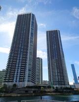 ドゥ・トゥール イースト DEUX TOURS EAST