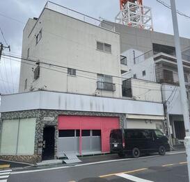 ヴィラ・リバーサイド