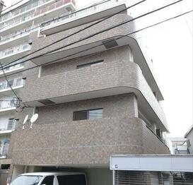 アドニスパーセニア