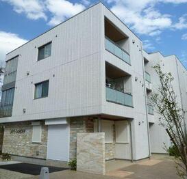 ラピスガーデン B棟