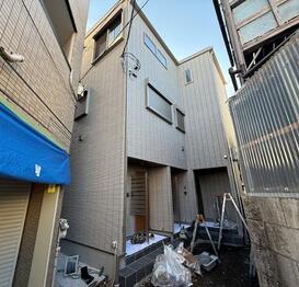 ウィステリアアイ