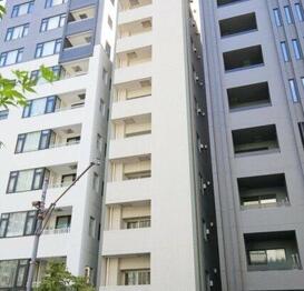 レヴィーナ東京八重洲通り