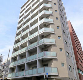 フトゥールス南麻布