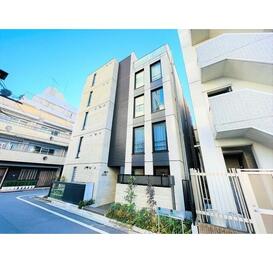 LAPiS Park 四谷三丁目