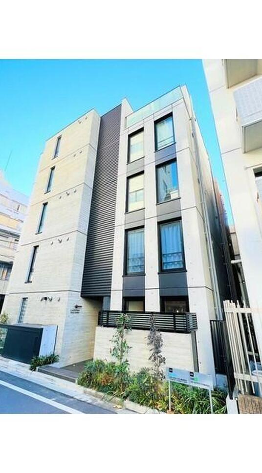 LAPiS Park 四谷三丁目